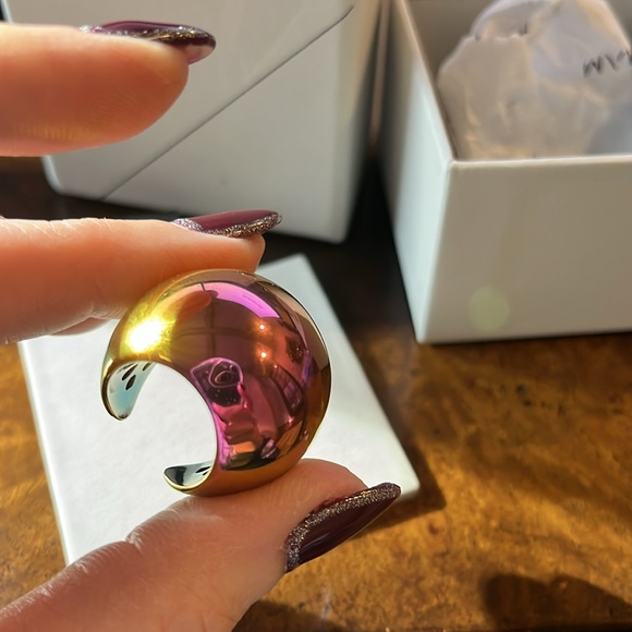 Brand new never worn fits size 5.5 to 6.5 finger / very dope piece!!!! - Picture 7 of 11